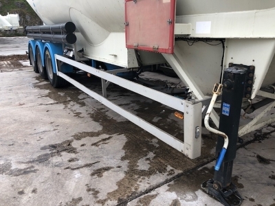 2005 Feldbinder 49m³ 3 Pot Belly Triaxle Tanker Trailer - 8