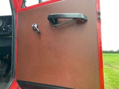 1987 N1020 Volvo 4x2 Tractor Unit  - 23