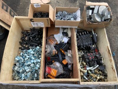 Valves / Hydraulic Parts / Handles & Brackets / Caps 