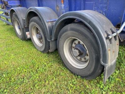 1988 Peak Triaxle 40ft Skeletal Trailer  - 9