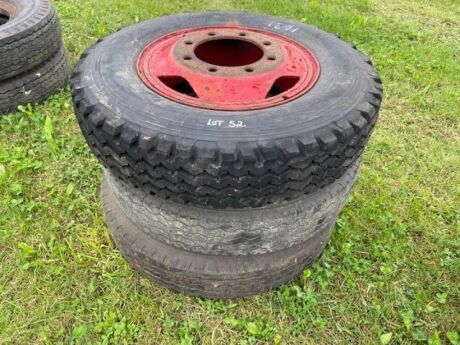 3x 82.5 R20 Tyres 