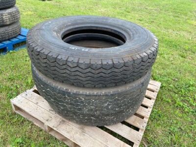 3x 9.00 R20 Tyres3x 9.00 R20 Tyres and 1 Rim 