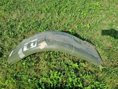 Full Set of 4 New Fibreglass Bedford KM Wings and Mudguards - 4