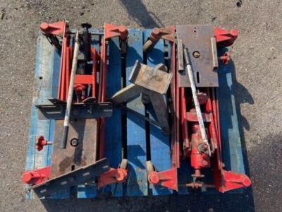 2 x Light Van Gearbox Jacks, 1 x Commercial Axle Stand 