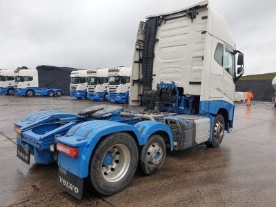 2016 Volvo FH540 Globetrotter XL 6x2 Mini Midlift Tractor Unit - 17