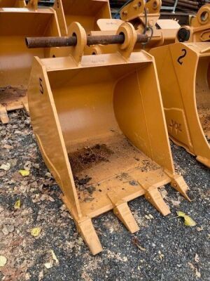 900mm Digging Bucket 80mm Pins