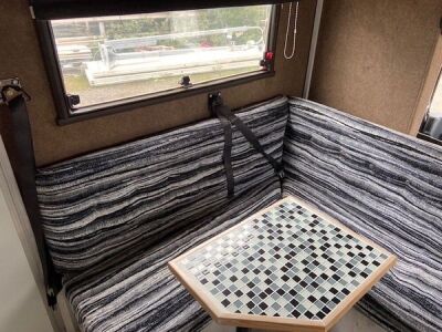 Leyland DAF 45-150 4x2 Horse Box - 19