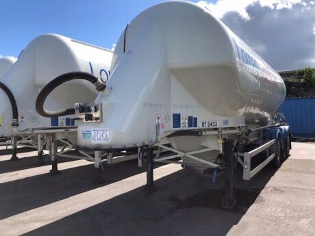 2015 Feldbinder 36m³ 2 Pot Belly Triaxle Tanker Trailer