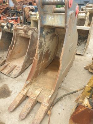 2ft Digging Bucket 90mm Pins - 2