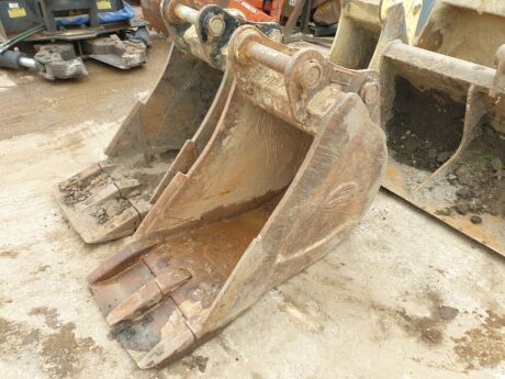 2ft Digging Bucket 65mm Pins 