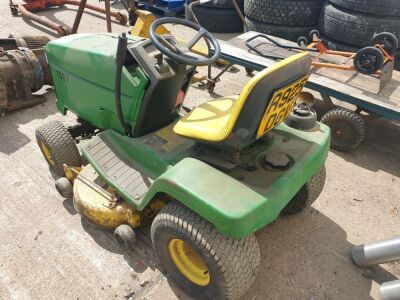 John Deere Ride On Mower - 2