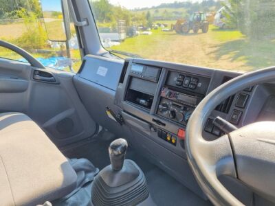 2013 Isuzu N75 190 Crew Cab Tilt & Slide - 6 Passenger - 5