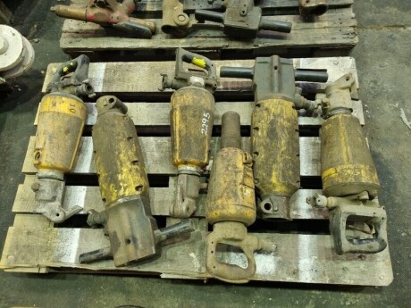 Quantity of Pneumatic Breakers