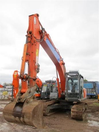 2010 Hitachi ZX210LC-3 Excavator