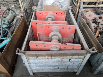 Qty of Roller Crane Parts