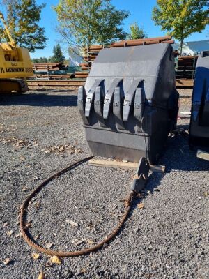 Cable Excavator Clam Shell Bucket  - 2