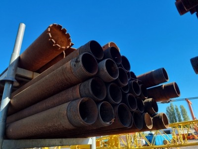 Qty Drill Pipes - 16