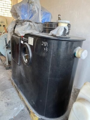 2 x Water Tanks, Motors, Valves + Pipework - 4