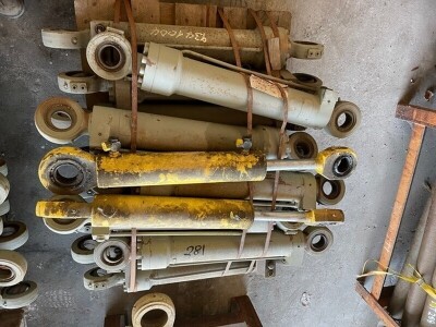 15 x Hydraulic Rams