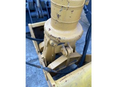 Rotating Clam Shell Bucket - 4