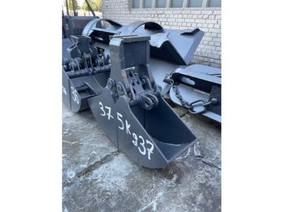 Clam Shell Bucket - 2