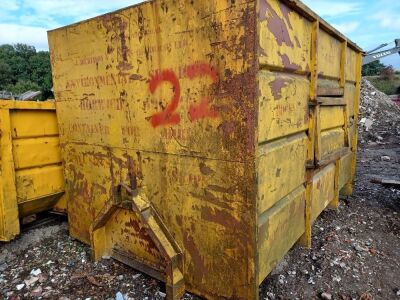 Covered Small Hook Bin