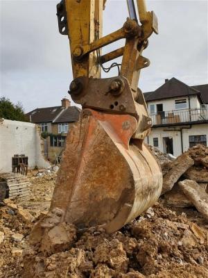 2012 Komatsu PC210LC-8 Excavator - 10