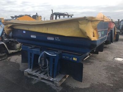 2011 Bogballe M2W-QZ Spreader