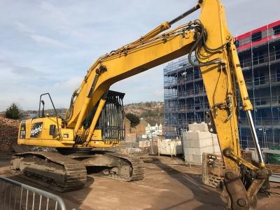 2011 Komatsu PC210LC-8 Excavator