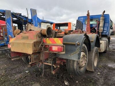 2004 Volvo FM 6x2 Rear Lift Hook Loader - 4