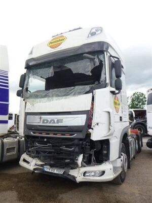 2016 DAF XF 460 Euro 6 6x2 Mid Lift Tractor Unit - 2