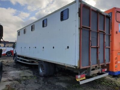 2008 Renualt Premium 240 4x2 Horse Box - 3