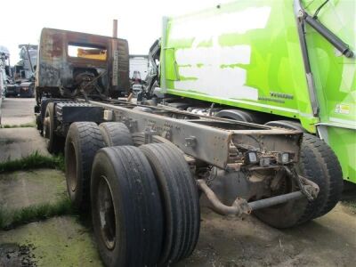 2012 Volvo FMX 8x4 Chassis Cab - 4