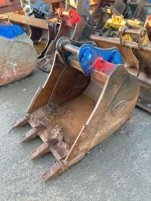 3ft Strickland Digging Bucket 65mm Pins - 6