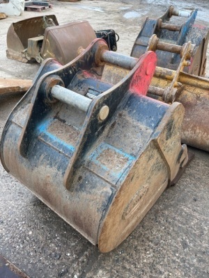 3ft Strickland Digging Bucket 65mm Pins - 2