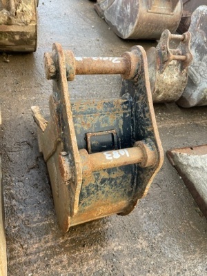 1ft Digging Bucket 45mm Pins  - 4