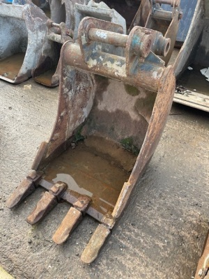 2ft Digging Bucket2ft Digging Bucket 50mm Pins - 4