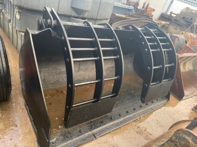 8ft Hydraulic Grab Bucket 