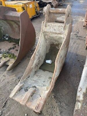 18" Digging Bucket 65mm Pins