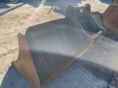 8ft Ditching Bucket 70mm Pins  - 2