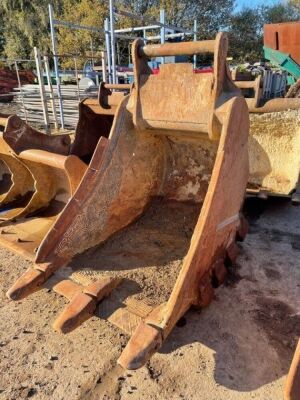 3ft Digging Bucket 80mm Pins 