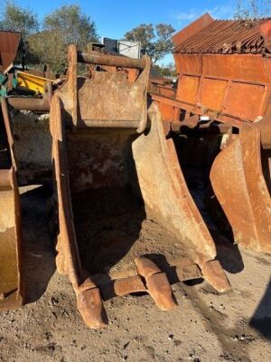 3ft Digging Bucket 80mm Pins  - 2