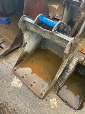 2ft Digging Bucket - 60mm Pins 