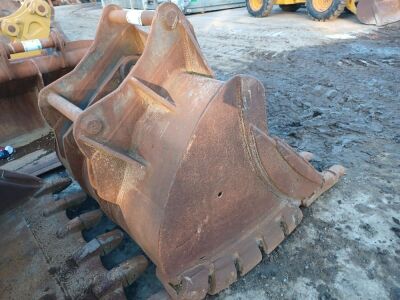 5ft Digging Bucket 70mm Pins 