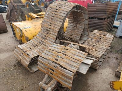 2 x Steel Tracks off Volvo 210 Machine - 2