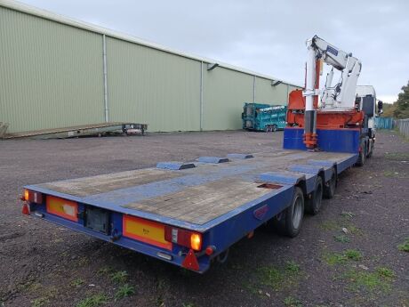 2000 Broshuis Triaxle Extendable Crane Flat Trailer 