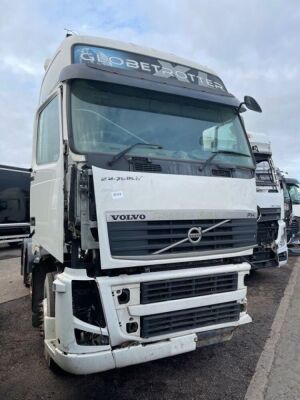 2011 Volvo FH 6x2 Midlift Tractor Unit - 2