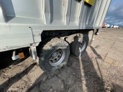 2011 Volvo FM380 8x4 Alloy Body Bulk Tipper/Blower - 5