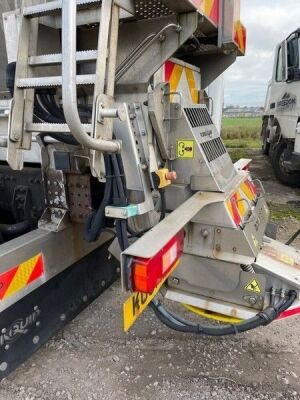 2011 Volvo FE340 6x4 Road Gritting Vehicle - 7