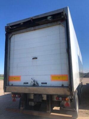 2005 Gray & Adams Tandam Axle Urban Fridge - 9